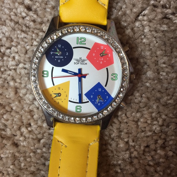 Softech Watch - Picture 2 of 3